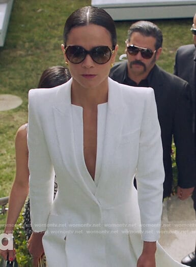 Teressa’s white coat dress on Queen of the South