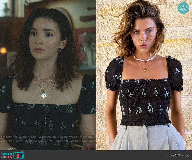 Wilfred Smocked Blouse worn by Bess (Maddison Jaizani) on Nancy Drew