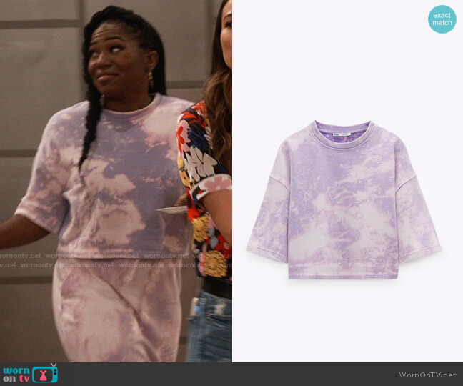 Zara Cropped Tie Dye T-shirt worn by Harper (Laci Mosley) on iCarly