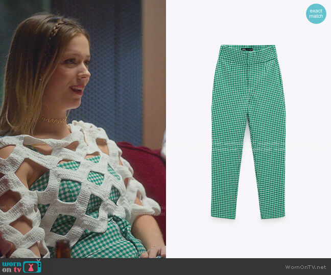 Zara Gingham Trousers worn by Cayetana Grajera Pando (Georgina Amoros) on Elite