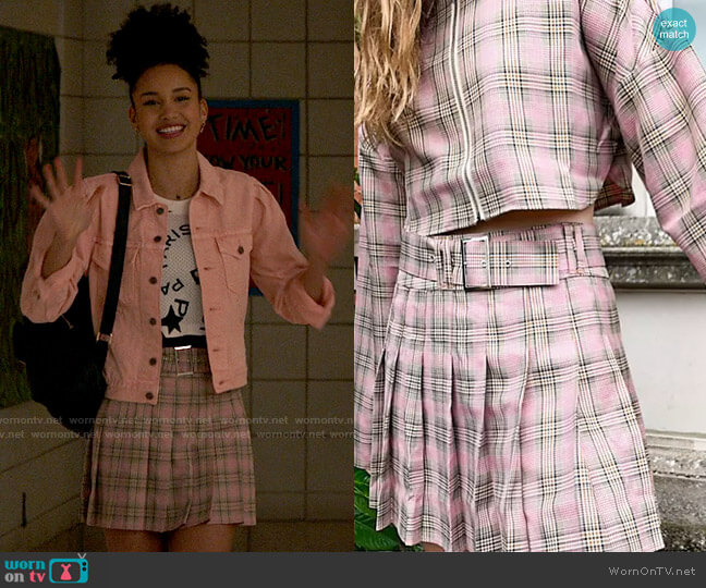 Collusion Pleated Belted Mini Skirt worn by Gina (Sofia Wylie) on High School Musical The Musical The Series