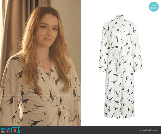 Mason Grey Kimono in Ivory Giraffe worn by Kirby Anders (Maddison Brown) on Dynasty
