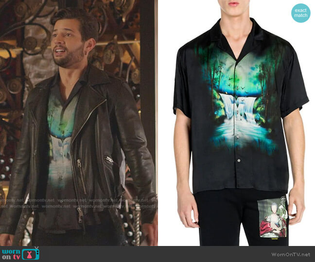 Off-White Waterfall Holiday Shirt worn by Sam Flores (Rafael de la Fuente) on Dynasty