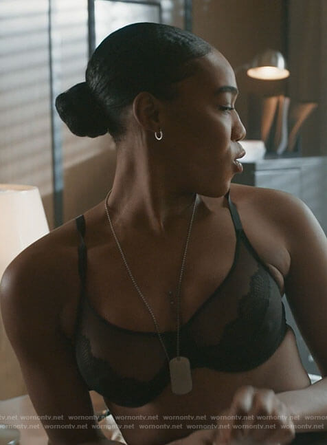 AJ’s black bra on The Republic of Sarah