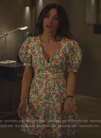 Billie’s floral print puff sleeve dress on Sex/Life