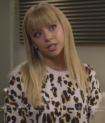 Carrie’s leopard print sweatshirt on All American