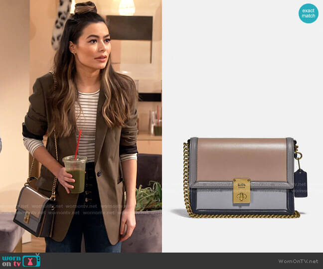 Coach Hutton Shoulder Bag In Colorblock worn by Carly Shay (Miranda Cosgrove) on iCarly