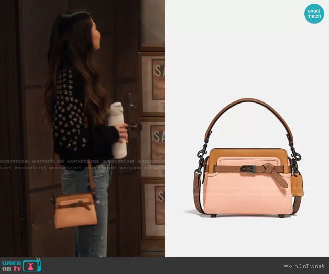 Coach Tate 18 Colorblock Crossbody Bag worn by Carly Shay (Miranda Cosgrove) on iCarly