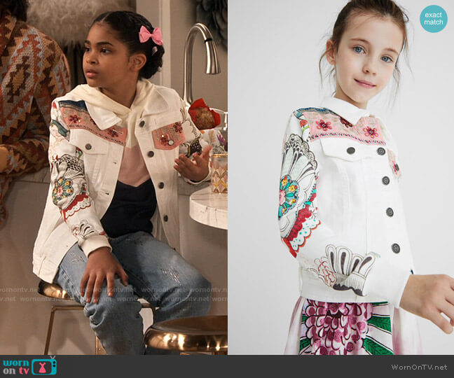 Desigual Denim jacket plush sleeves worn by Millicent (Jaidyn Triplett) on iCarly