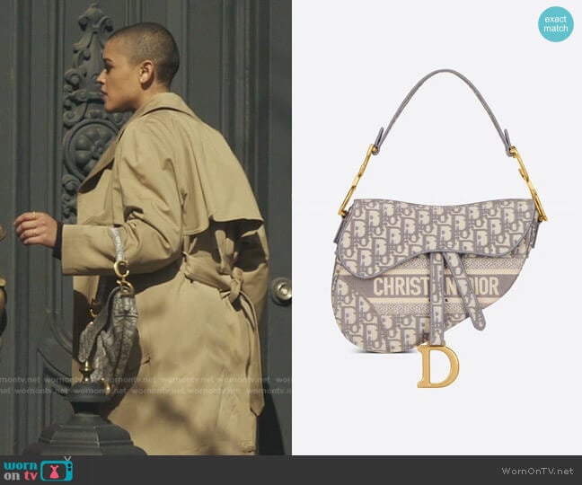 Dior Saddle Bag worn by Julien Calloway (Jordan Alexander) on Gossip Girl