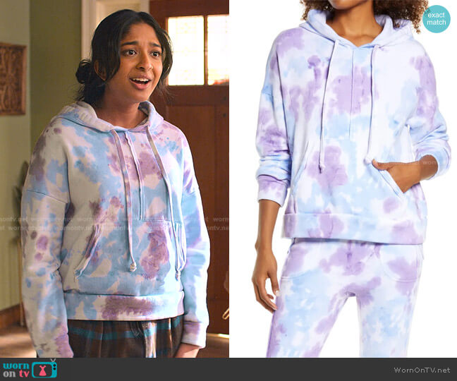 Free People FP Movement Work It Out Hoodie worn by Devi Vishwakumar (Maitreyi Ramakrishnan) on Never Have I Ever