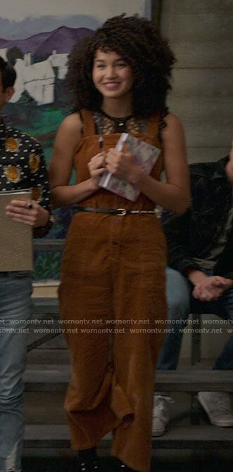 Gina’s tan corduroy jumpsuit on High School Musical The Musical The Series