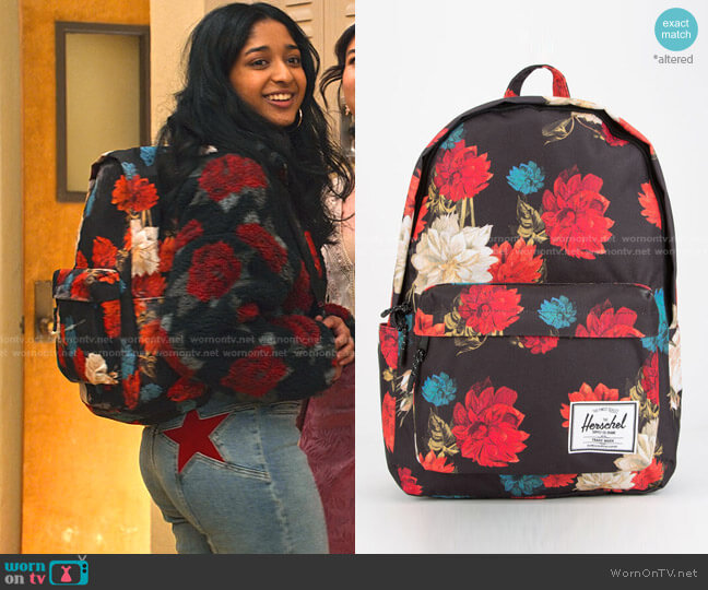 Herschel Classic Vintage Floral Backpack worn by Devi Vishwakumar (Maitreyi Ramakrishnan) on Never Have I Ever