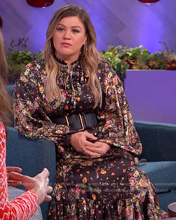 Kelly’s black floral print maxi dress on The Kelly Clarkson Show