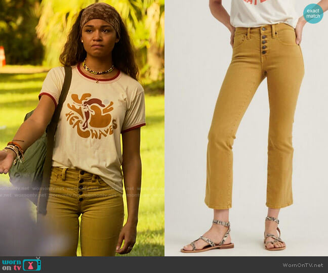 Lucky Brand Ava Jeans in Bronze Mist worn by Kiara Carrera (Madison Bailey) on Outer Banks