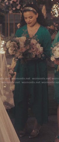 Maggie’s green bridesmaid dress on Charmed