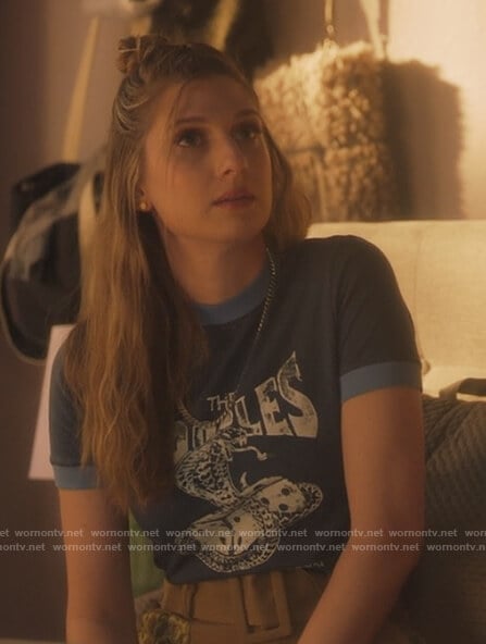Nomi’s blue snake graphic tee on Grown-ish