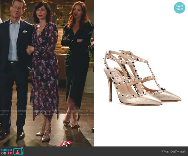 Valentino Rockstud Leather Pumps worn by Cassandra Nightingale (Catherine Bell) on Good Witch