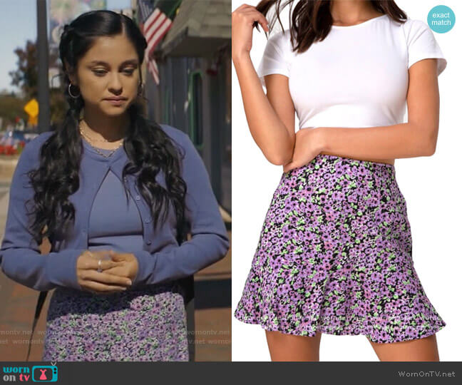 Multitrust Floral Mini Skirt worn by Yolanda Montez (Yvette Monreal) on Stargirl