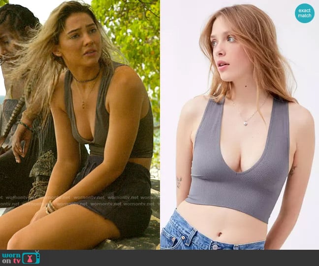 Out from Under Hailey Seamless Plunging Bra Top in Grey worn by Sarah Cameron (Madelyn Cline) on Outer Banks