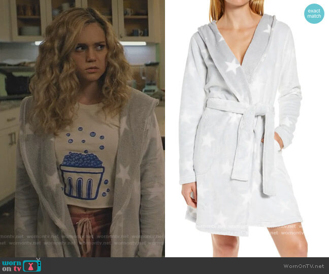 UGG Miranda Robe worn by Courtney Whitemore (Brec Bassinger) on Stargirl