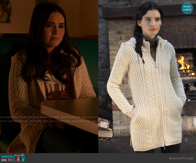 Aran Merino Hooded Aran Coat in Natural White worn by Bella Whitmore (Landry Bender) on The Republic of Sarah