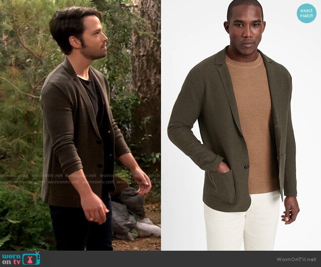 Banana Republic SUPIMA® Sweater Blazer in Mistletoe Green worn by Freddie Benson (Nathan Kress) on iCarly