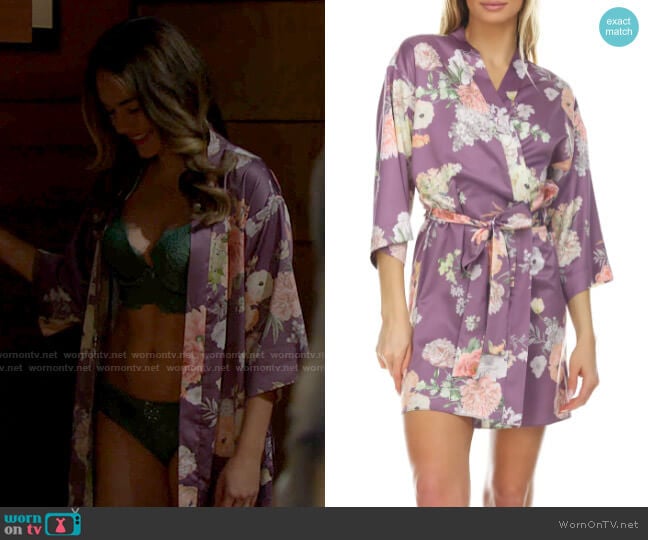 Flora Nikrooz Arisa Floral Charmeuse Wrap in Mauve worn by Hope Logan (Annika Noelle) on The Bold and the Beautiful