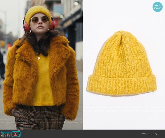 Free People Lullaby Beanie worn by Mabel Mora (Selena Gomez) on Only Murders in the Building