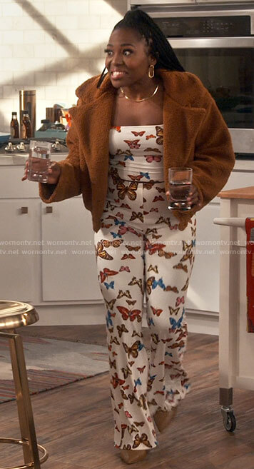 Harper’s butterfly print top and pants set on iCarly