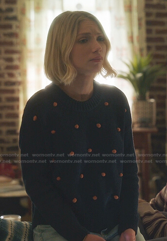 Kate’s navy and orange bobble sweater on Gossip Girl