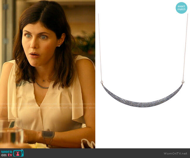 Lera Jewels Large Smile Necklace worn by Rachel Patton (Alexandra Daddario) on The White Lotus