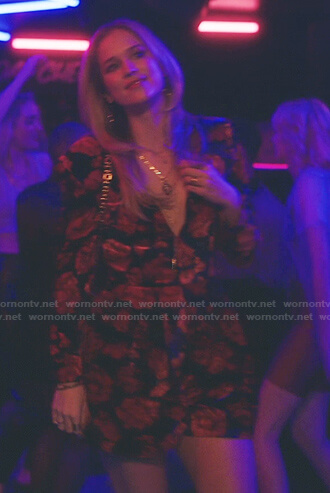 Lola Morgan’s blue and red floral velvet dress on Gossip Girl