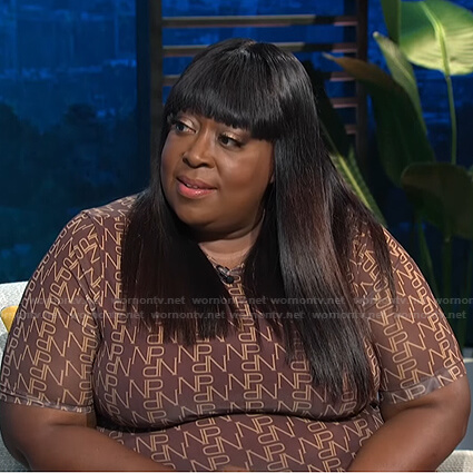 Loni’s brown printed dress on E! News Daily Pop
