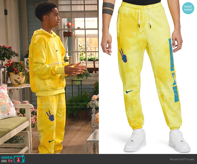 Nike Peace Love Basketball Sweatpants worn by Shaka McKellan (Isaiah Russell-Bailey) on Family Reunion