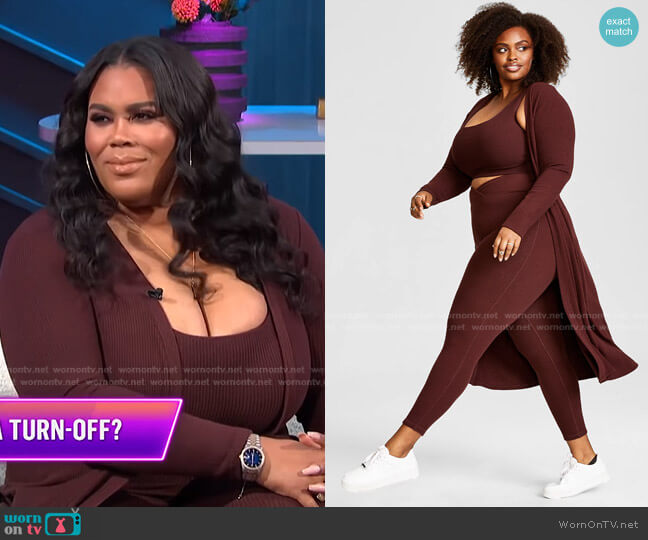 Nina Parker Trendy Plus Size Hacci Ribbed Duster worn by Nina Parker on E! News