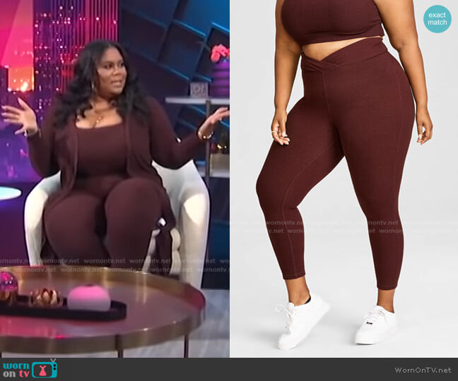 Nina Parker Trendy Plus Size Hacci Ribbed Leggings worn by Nina Parker on E! News