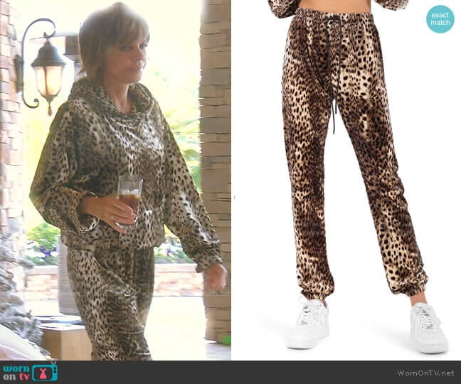 Pam & Gela Gym Sweatpants worn by Lisa Rinna on The Real Housewives of Beverly Hills