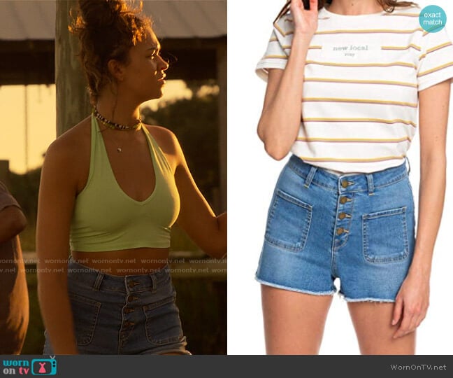 Roxy The Sun Shines Denim Shorts worn by Kiara Carrera (Madison Bailey) on Outer Banks