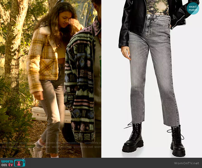 Topshop Straight Leg Jeans in Gray worn by Kiara Carrera (Madison Bailey) on Outer Banks