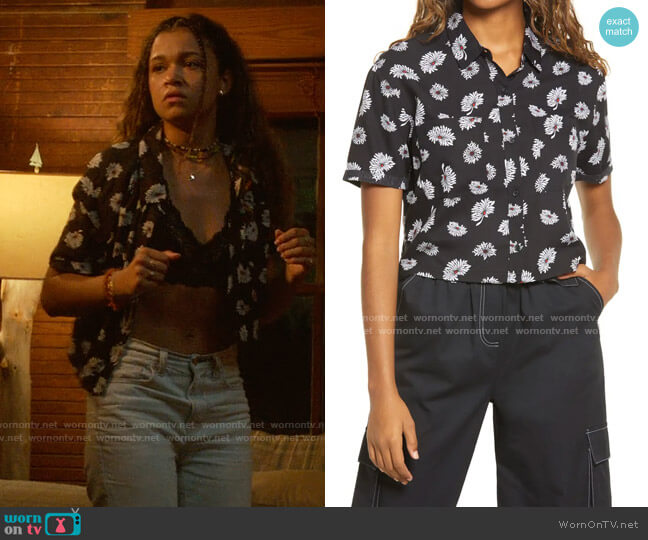 Vans Valet Shirt worn by Kiara Carrera (Madison Bailey) on Outer Banks