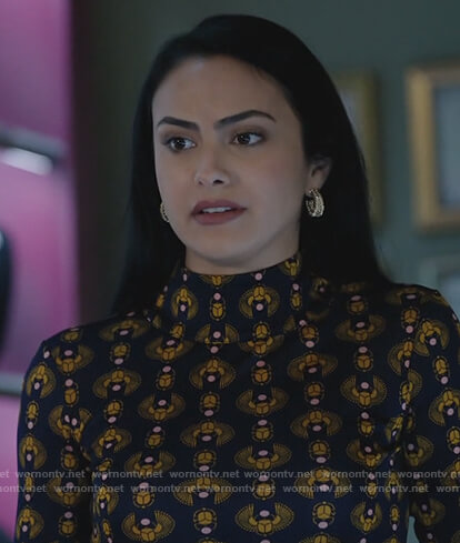 Veronica’s printed mock neck top on Riverdale