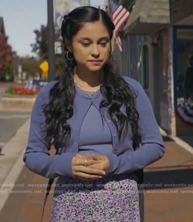 Yolanda’s purple floral mini skirt on Stargirl