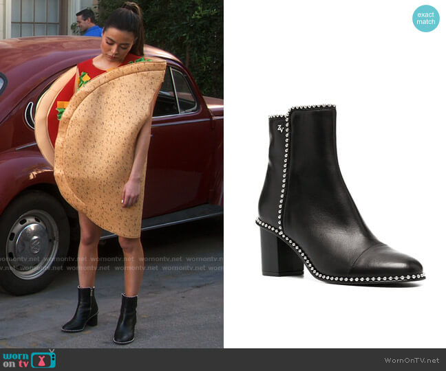 Zadig & Voltaire Lena Boots worn by Carly Shay (Miranda Cosgrove) on iCarly