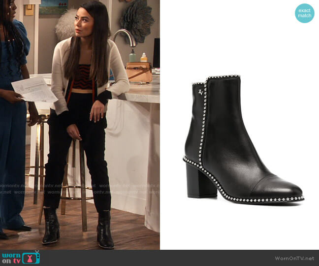 Zadig & Voltaire Lena Boots worn by Carly Shay (Miranda Cosgrove) on iCarly