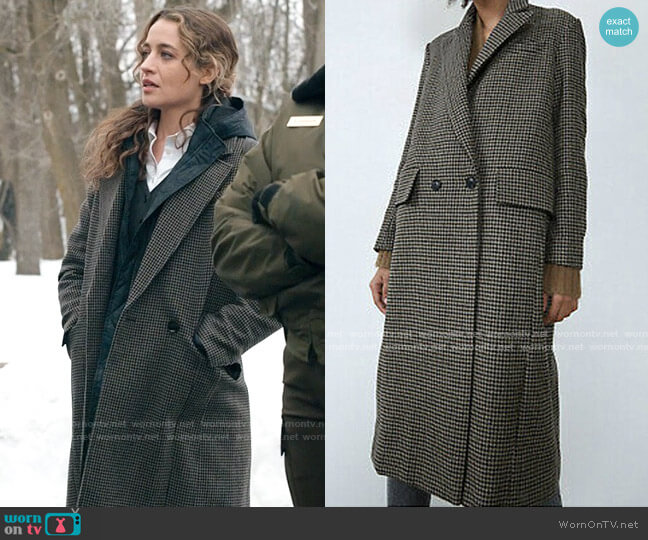 Zara Houndstooth Wool Blend Coat worn by Sarah Cooper (Stella Baker) on The Republic of Sarah