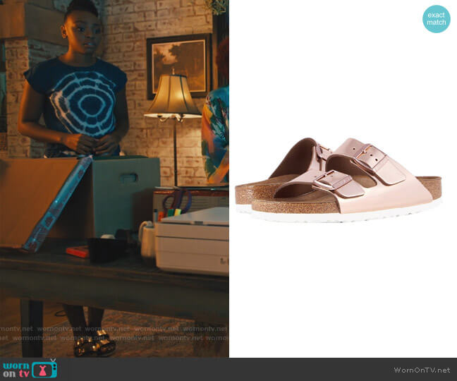 Birkenstock Arizona Soft Footbed worn by Nikki Vaughn (Alana Bright) on Our Kind of People