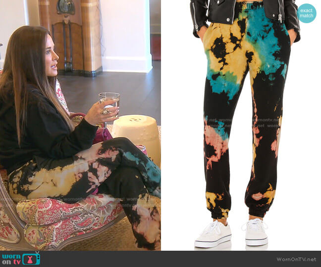 Cotton Citizen Brooklyn Sweatpant worn by Kyle Richards on The Real Housewives of Beverly Hills