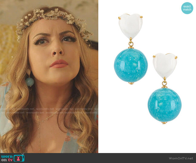 Lele Sadoughi Halfcourt Heart Earrings worn by Fallon Carrington (Elizabeth Gillies) on Dynasty