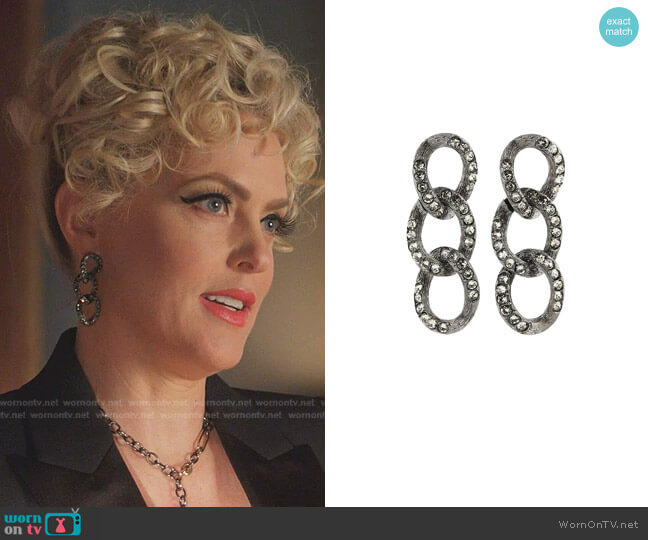 Oscar de la Renta Chain Lin Earrings worn by Alexis Carrington (Elaine Hendrix) on Dynasty